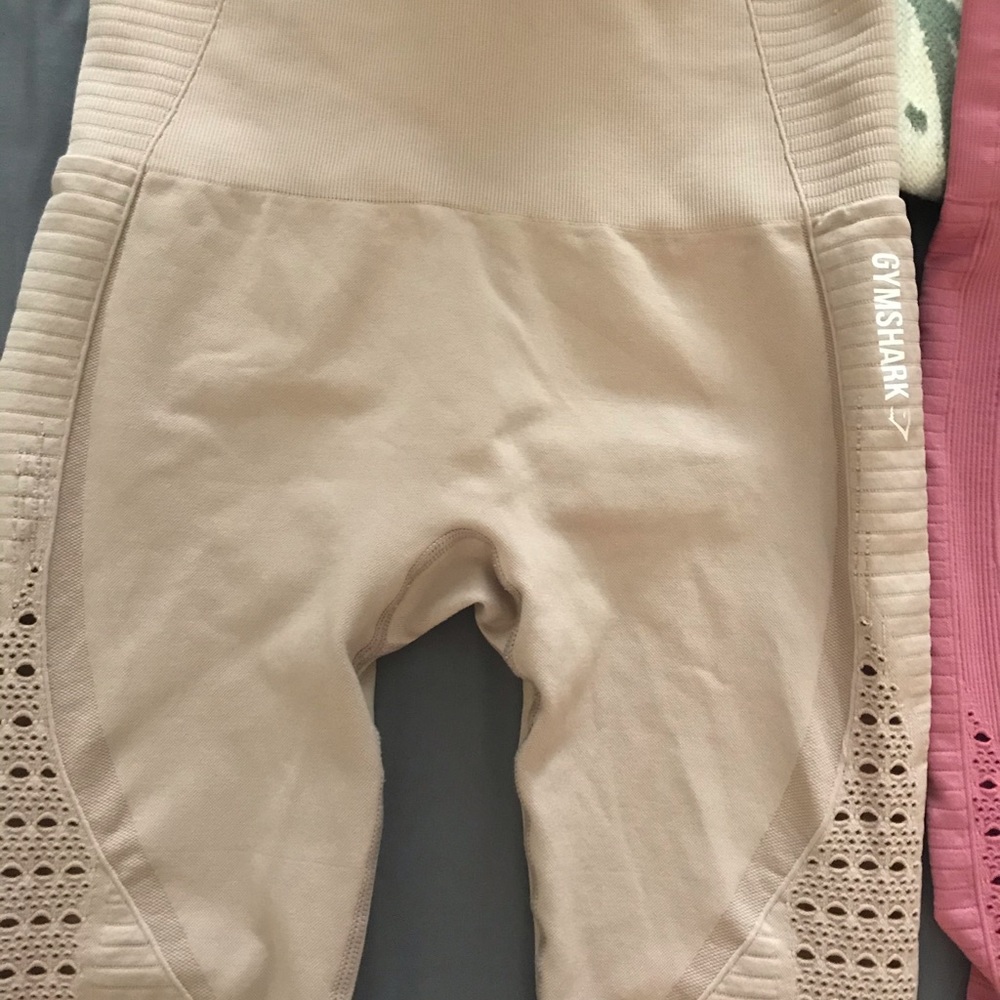 2 for $30 gymshark leggings - Picture 2 of 3
